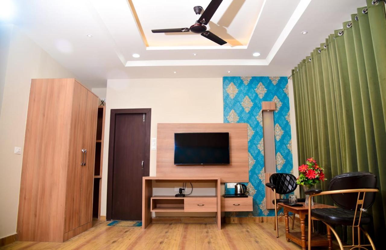Hotel Olive Crown Lucknow Exterior foto