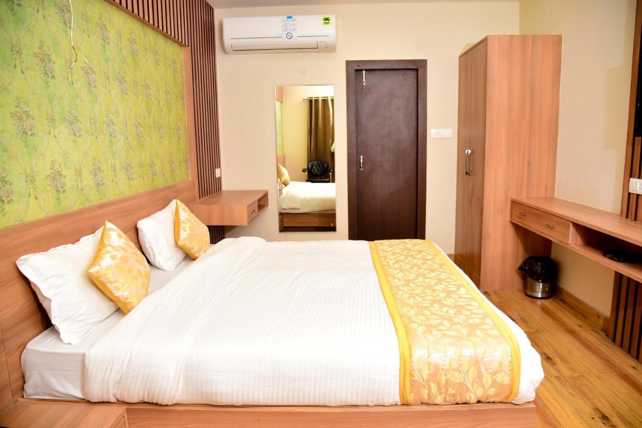 Hotel Olive Crown Lucknow Exterior foto