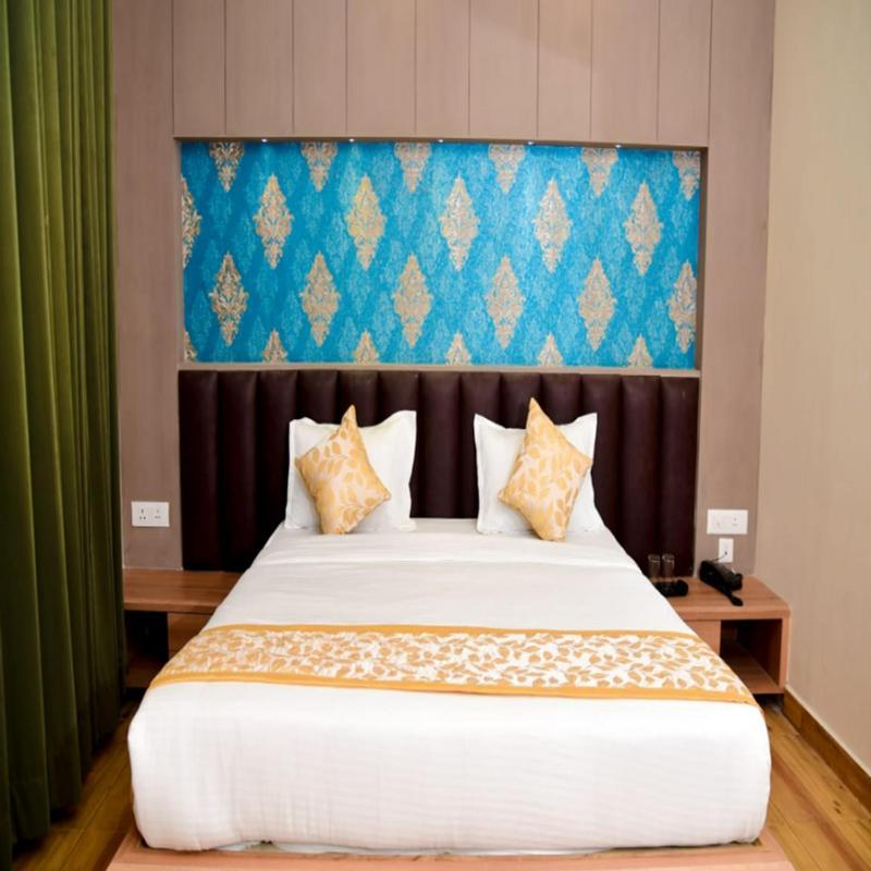 Hotel Olive Crown Lucknow Exterior foto